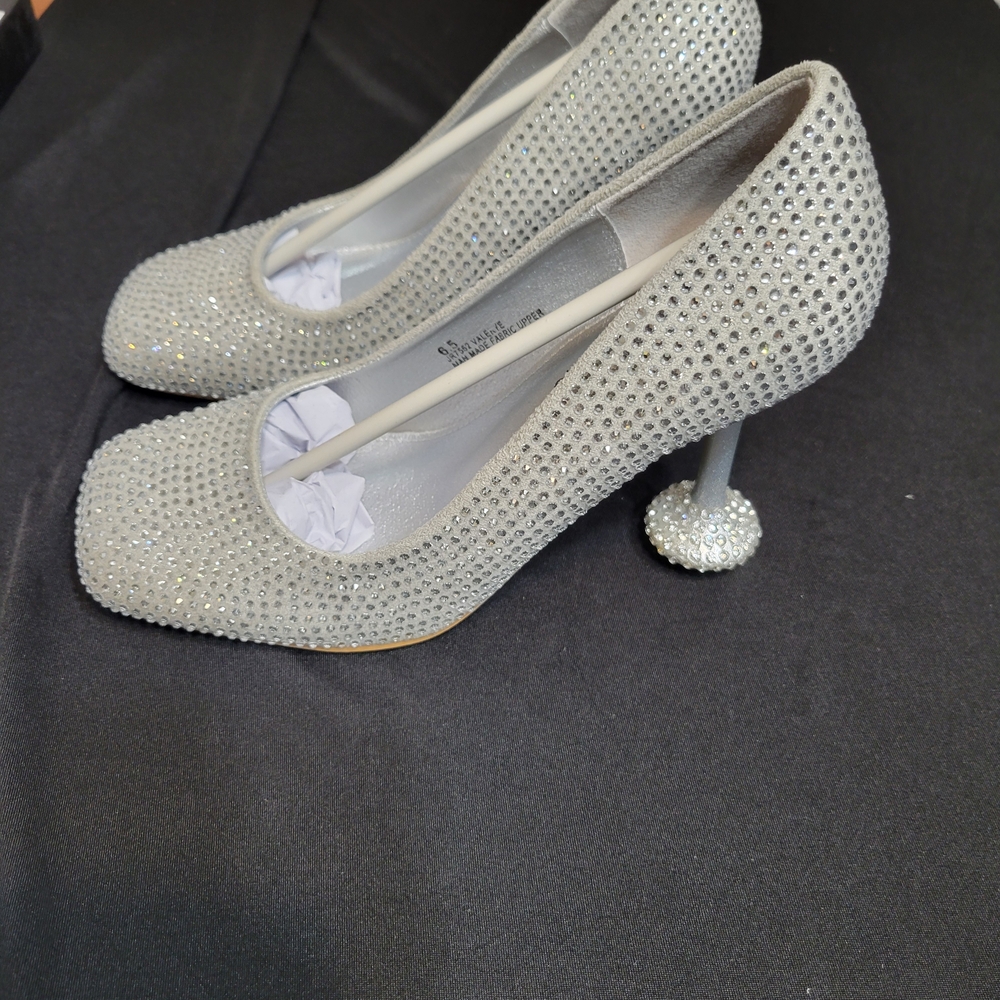 Cape Robbin Silver Crystal Embellished High Heel Pumps - Picture 2 of 5